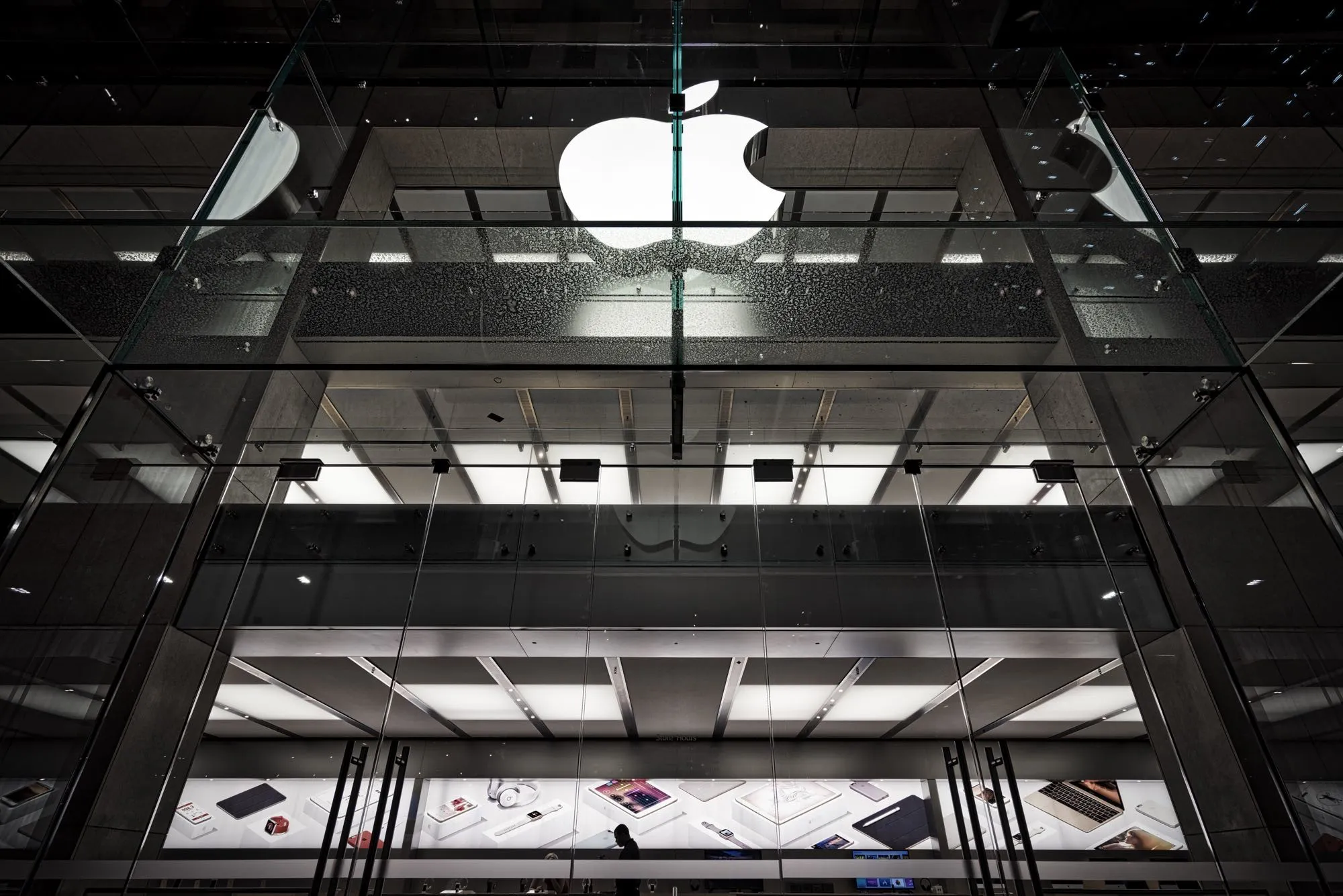 A reflection on 20 years of smart personal devices, on the 10th Apple iPhone anniversary featured image